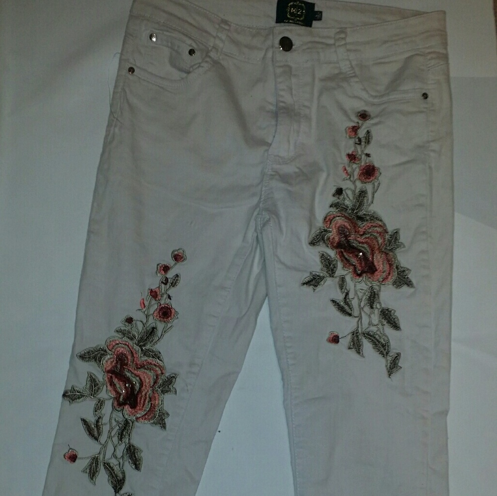 White rose embroidered jeans